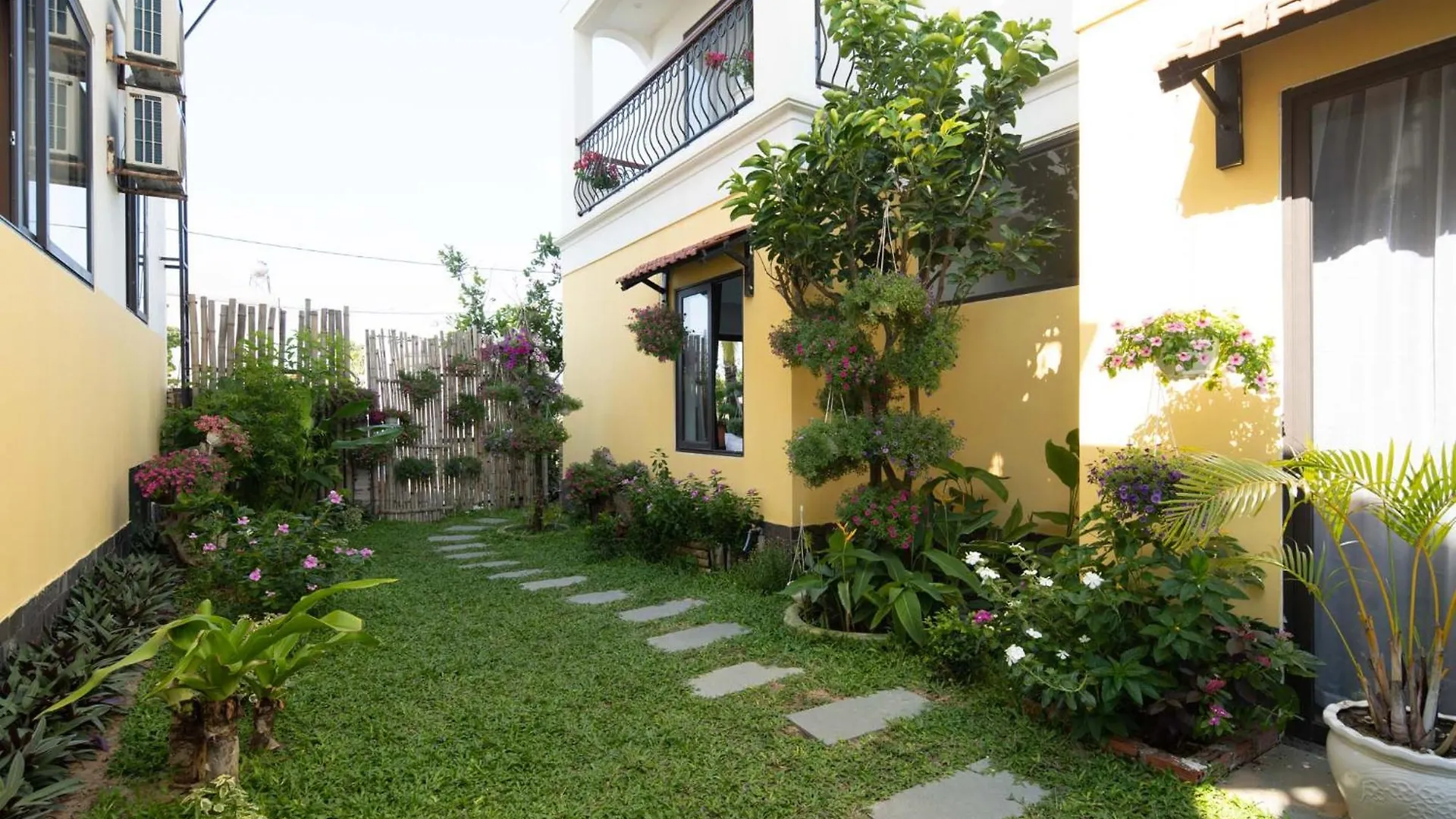 1 Stop Vivi An Bang Beach Hoi An Hotel
